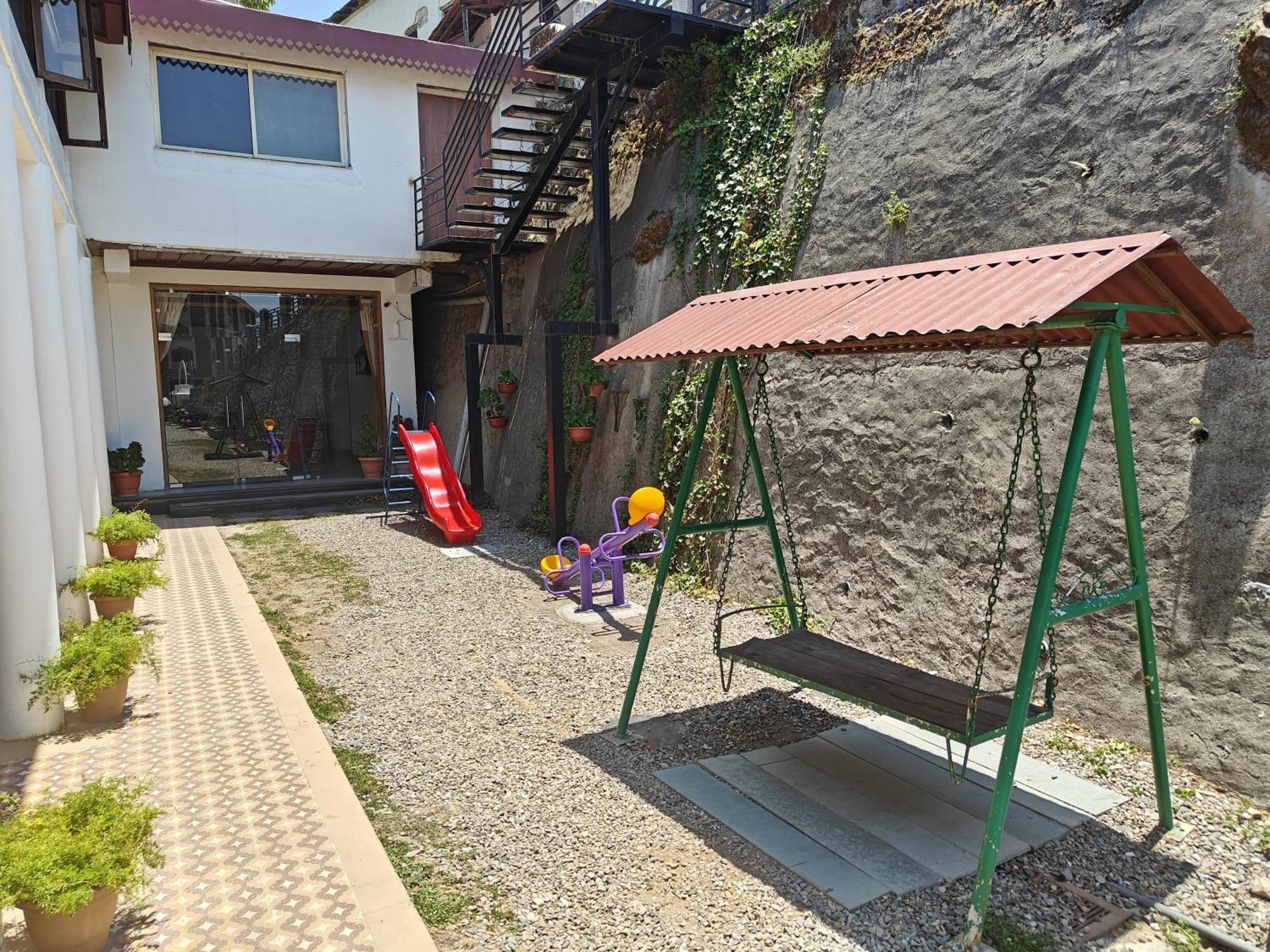 Hotel Himalayan Club Мусори Екстериор снимка
